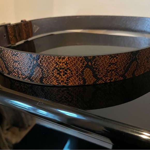 Guess Belt for Women-Size XL -Animal Print with G Buckle - Picture 7 of 8